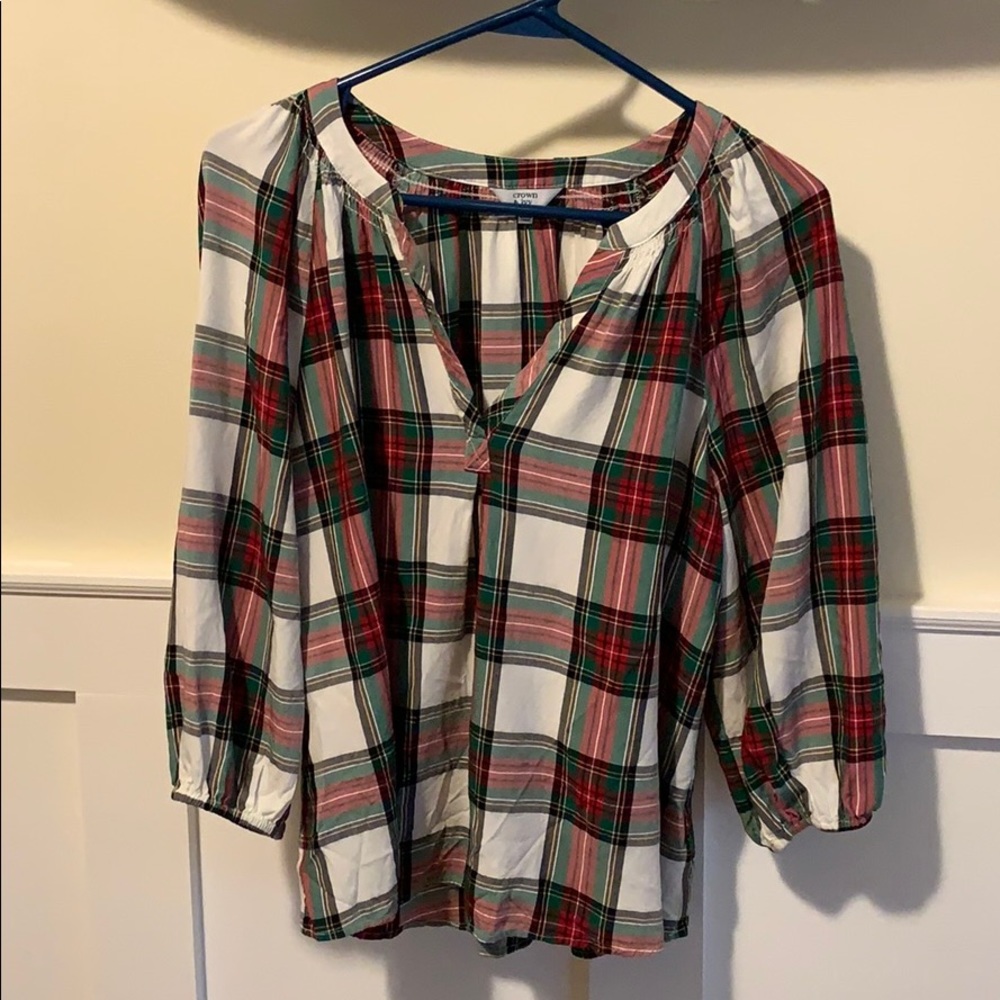 Crown & Ivy Top NWOT